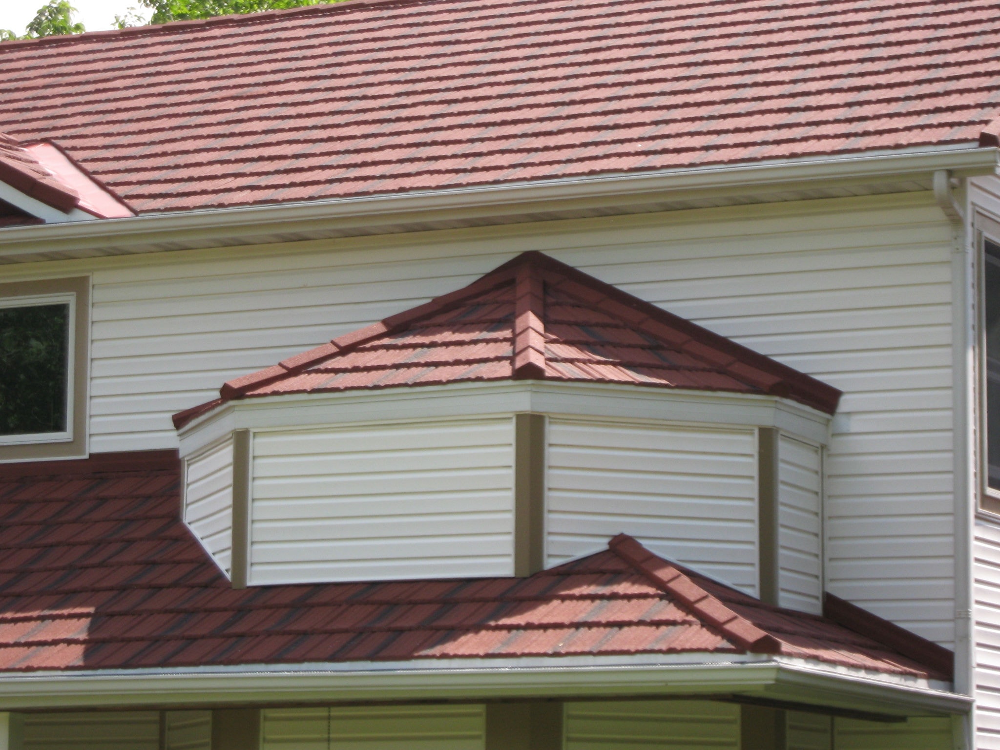 Red Metal Shake Roof — detail photo 1